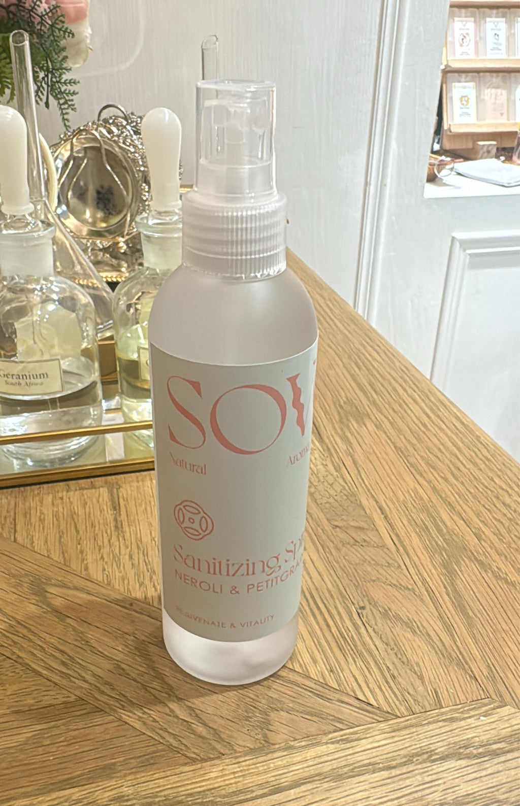 SOVOS 有機香薰消毒噴霧 200ML (白蘭花/橙花/雪松岩蘭草/快樂鼠尾草/白玫瑰）